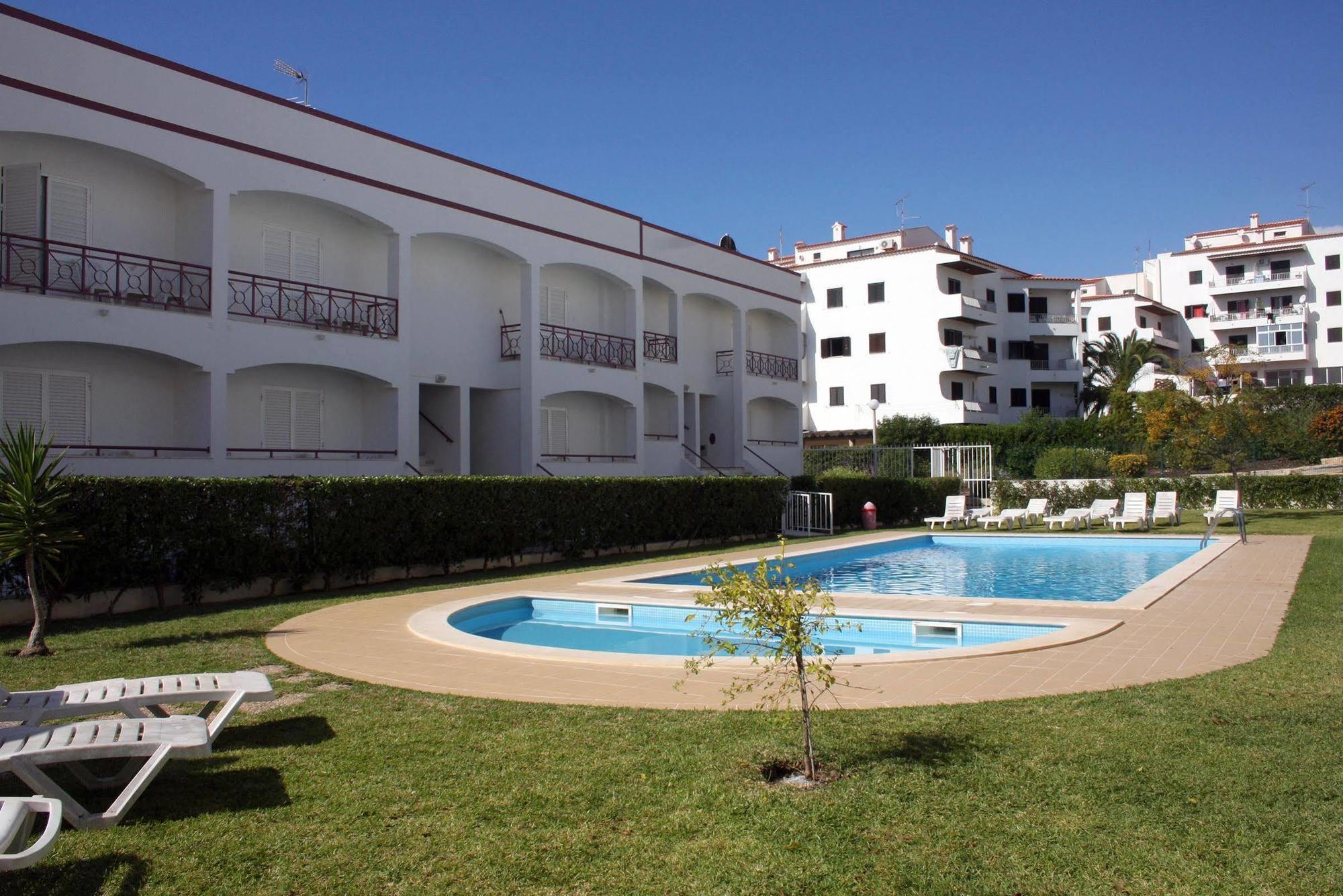 קווארטיירה Kings Apartments מראה חיצוני תמונה